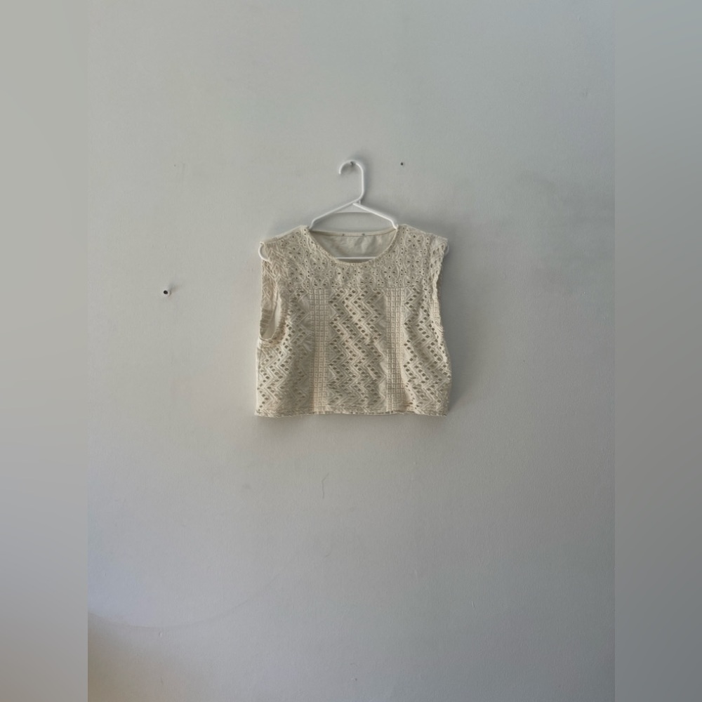 Vintage white eyelet crop tank